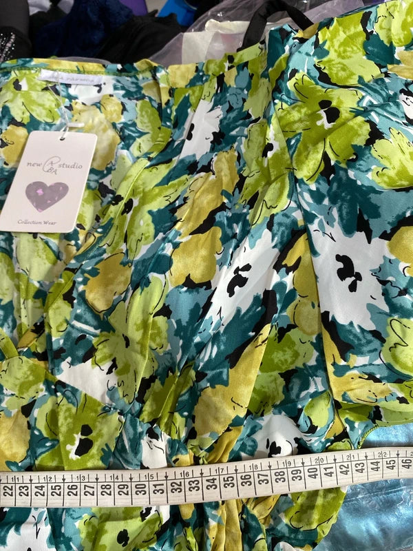 Green floral longuette dress