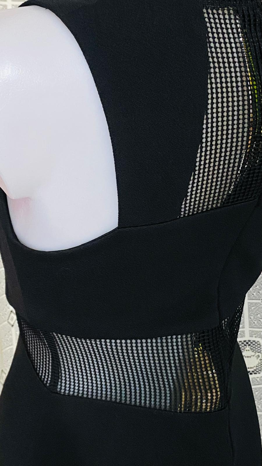 Cappotto Rosso Con Cintura e Tubino