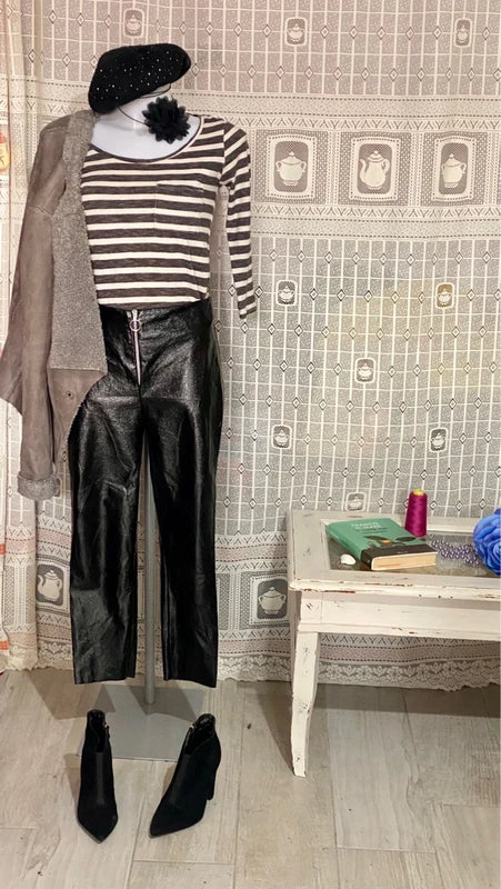 Pantalone Ecopelle Con Top Misure Nelle Foto