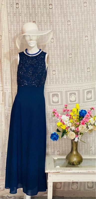 Abito Elegante Con Perline Strass Lavorate A Mano Misure Nelle Foto