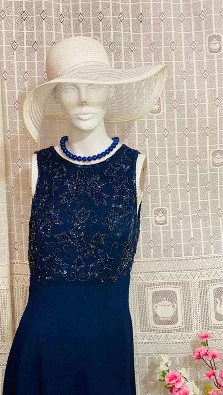 Abito Elegante Con Perline Strass Lavorate A Mano Misure Nelle Foto