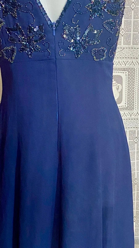 Abito Elegante Con Perline Strass Lavorate A Mano Misure Nelle Foto