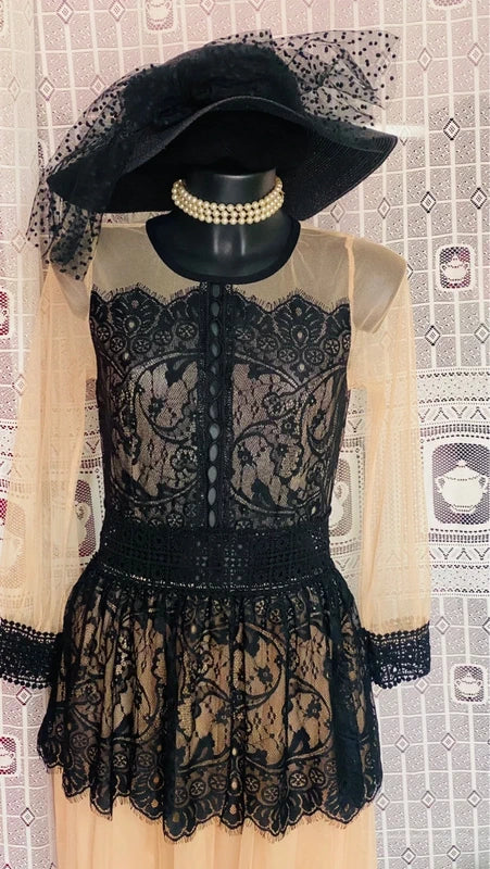 Abito Lungo Vintage Gothic  in Tulle e Pizzo