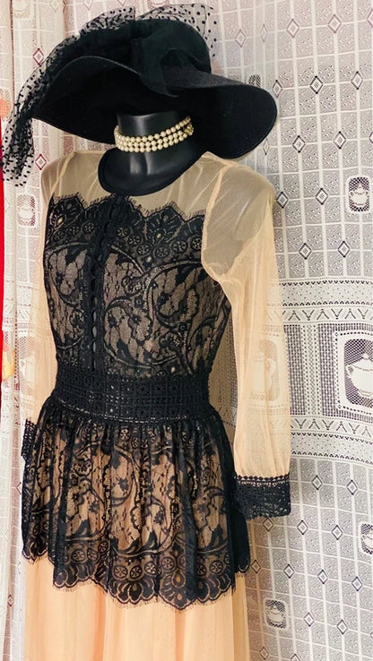 Abito Lungo Vintage Gothic  in Tulle e Pizzo