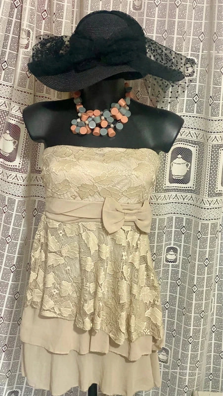 Vintage Floral Lace Bandeau Dress