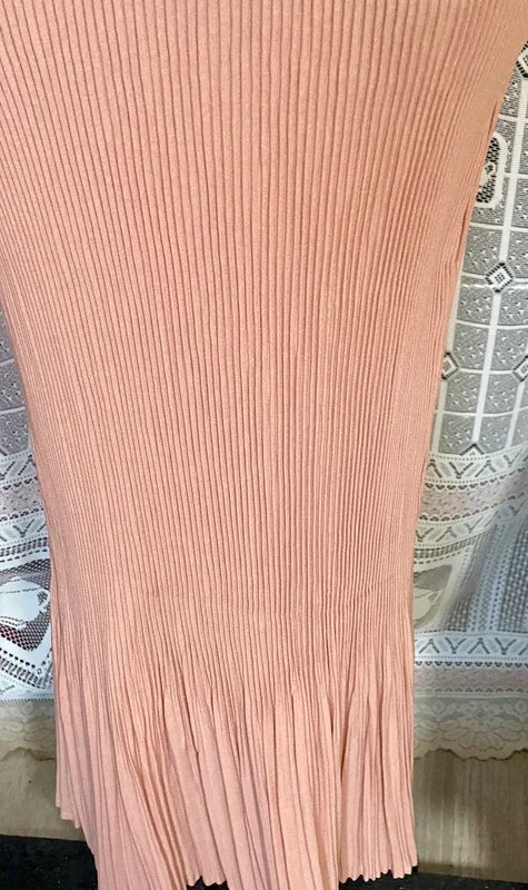 Abito Incantevole in Pizzo Plissettato