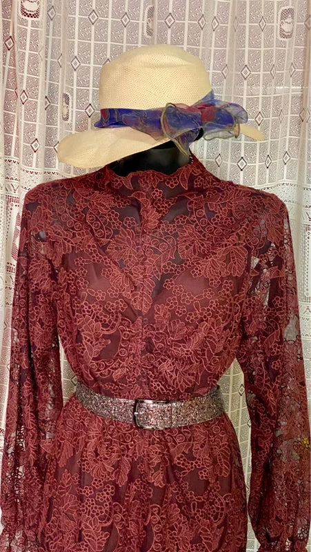 H&amp;M Longuette Lace Dress