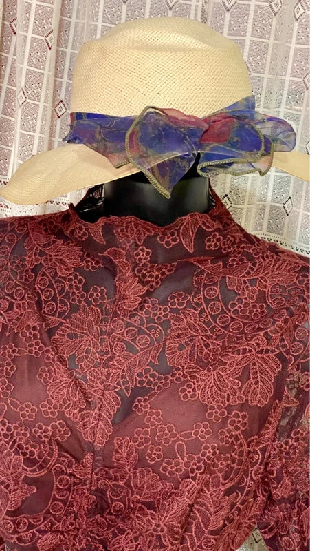 H&amp;M Longuette Lace Dress