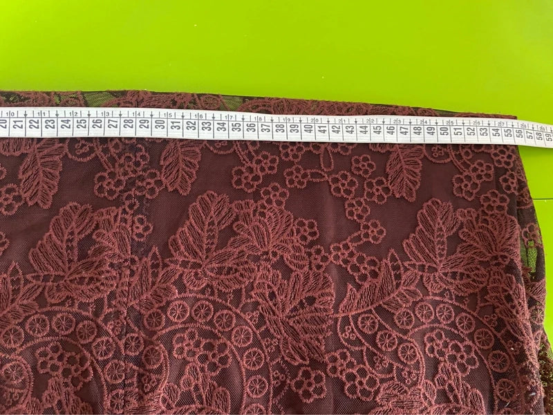 H&amp;M Longuette Lace Dress