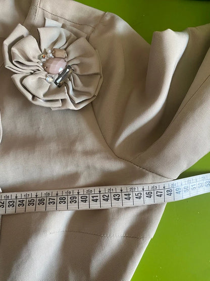 Abito Vintage con Spilla