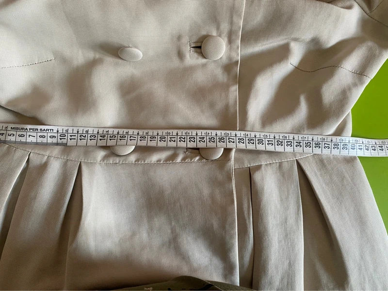 Abito Vintage con Spilla