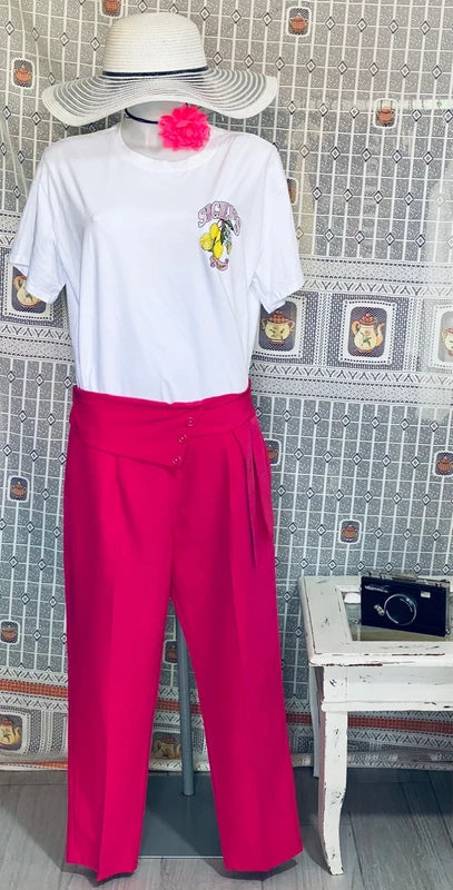 Curvy trousers and T-shirt set