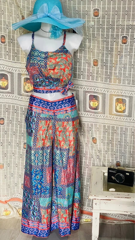 Women's silk and viscose suit