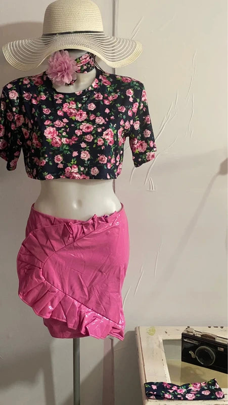 Completo con Crop Top con Manicotti & Gonna Flower