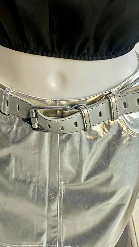 Top con Paillettes e Gonna Midi Silver