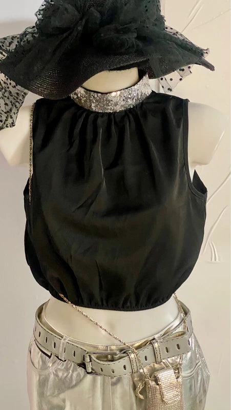 Top con Paillettes e Gonna Midi Silver