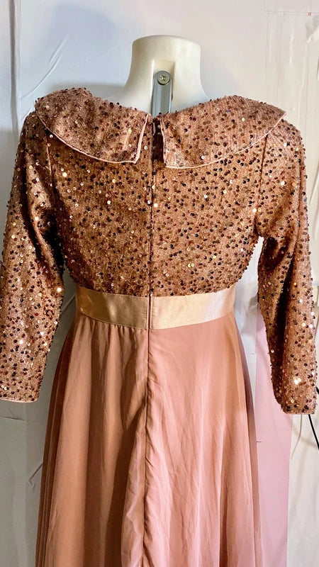 Abito Elegante Con Paillettes & Chiffon Misure nelle Foto