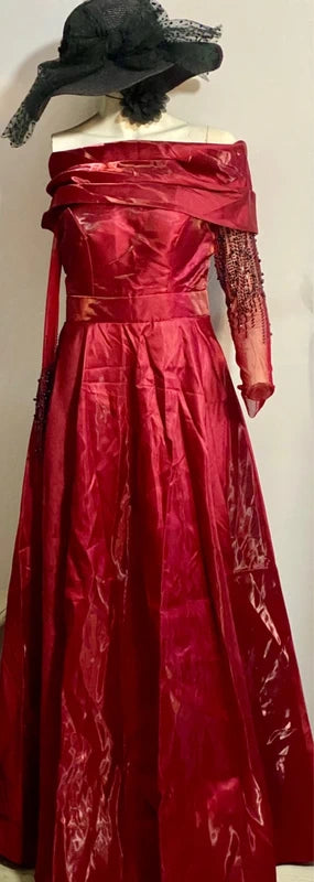 Abito Lungo Da Sera Bordeaux In Taffetà Con Scollo A Barca Misure Nelle Foto