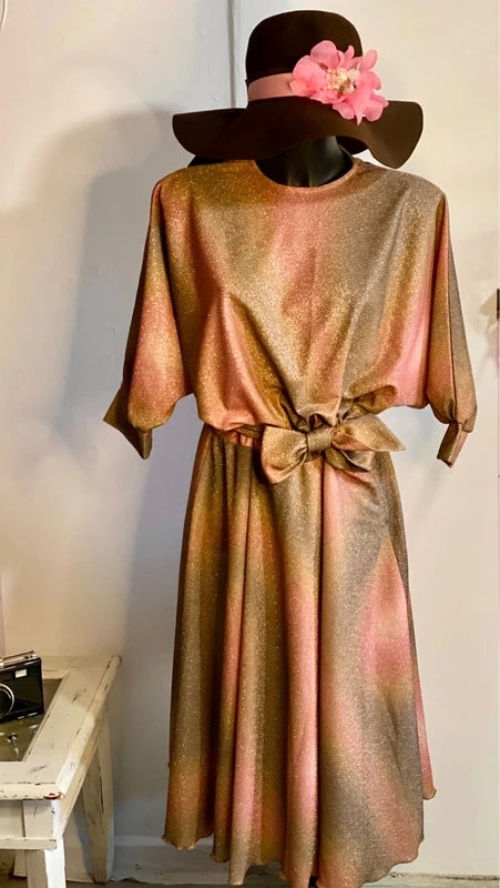 Abito Curvy Glitterato Con Fusciacca Misure Nelle Foto