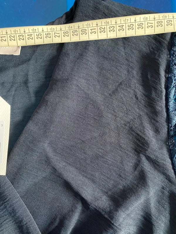 Abito Lungo Plissettato In Pizzo Misure In Foto