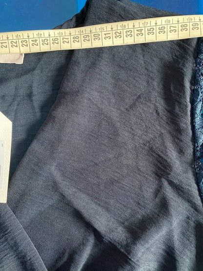 Abito Lungo Plissettato In Pizzo Misure In Foto