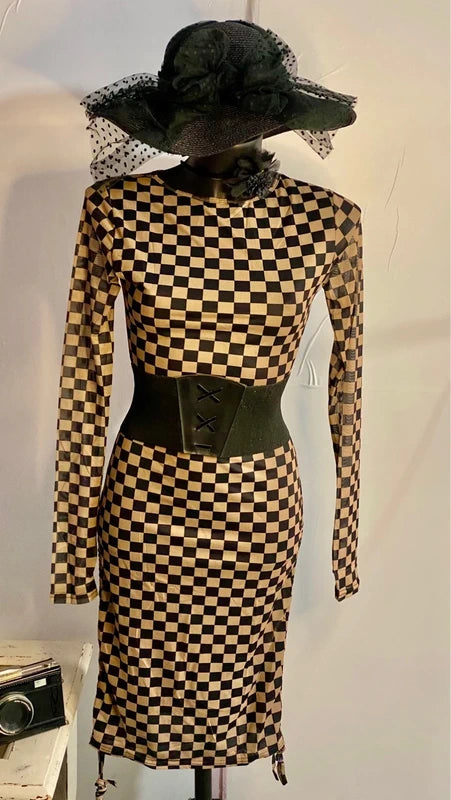 Abito Longuette A Quadri Elastico Maniche A Guanto Misure Nelle Foto