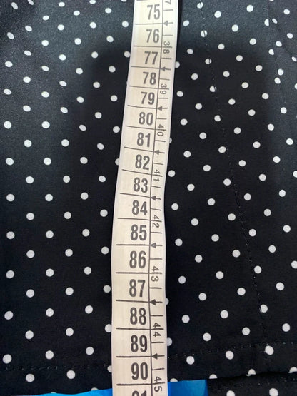 Abito a pois con collo ampio in pizzo misure In Foto