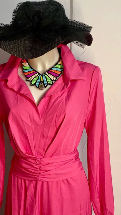 Bellissima Tuta Elegante Con Fusciacca a Cintura misure nelle foto