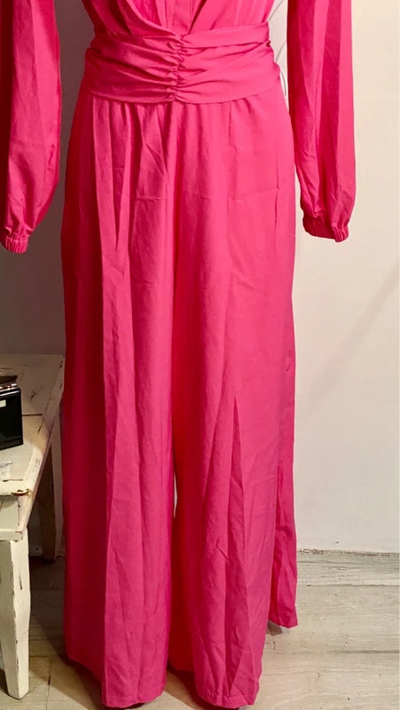 Bellissima Tuta Elegante Con Fusciacca a Cintura misure nelle foto