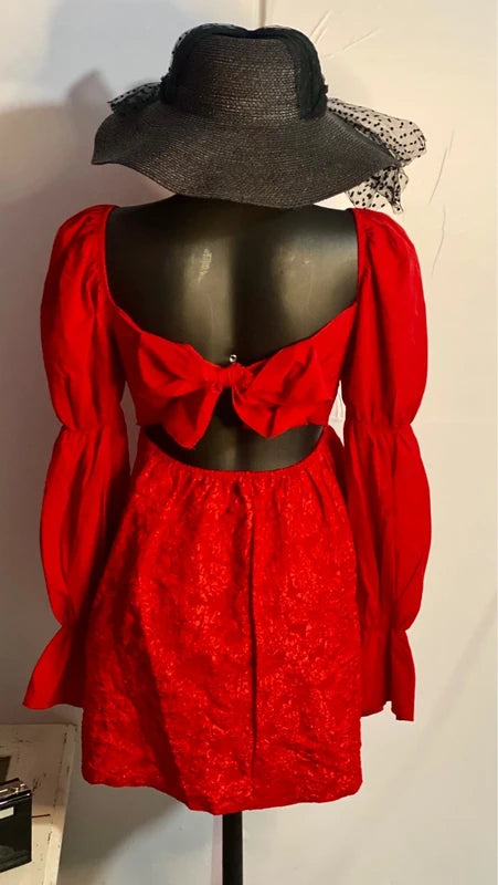 Vestito rosso Vestibilita’ XS fino alla M misure in foto