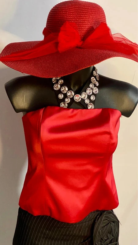 Top Bustier Cristinaeffe & Gonna Misure Nelle Foto