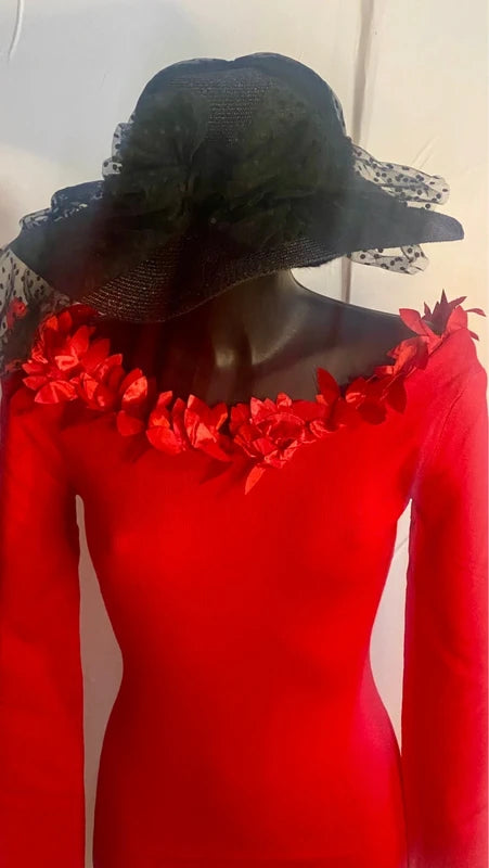 Abito Rosso elastico con Fiori Taglia parte da una M fino alla 50 Misure nelle foto