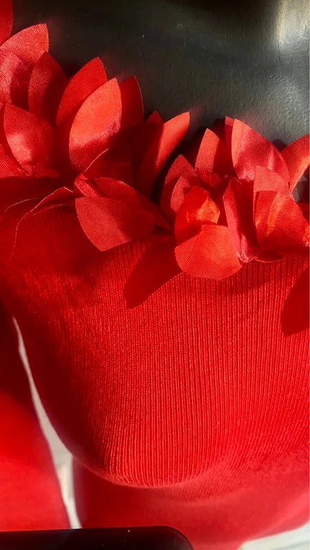 Abito Rosso elastico con Fiori Taglia parte da una M fino alla 50 Misure nelle foto