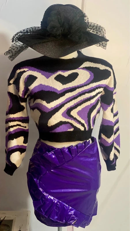 Maglione Purple Heart & Minigonna Misure Nelle Foto