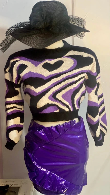 Maglione Purple Heart & Minigonna Misure Nelle Foto