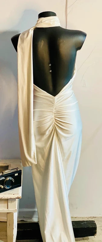 Abito Bianco Luminoso con stola fissa Vestibilita’ dalla XS alla M