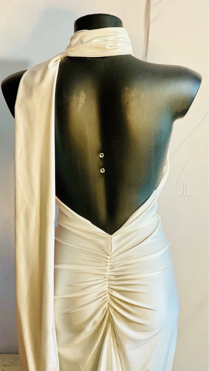 Abito Bianco Luminoso con stola fissa Vestibilita’ dalla XS alla M