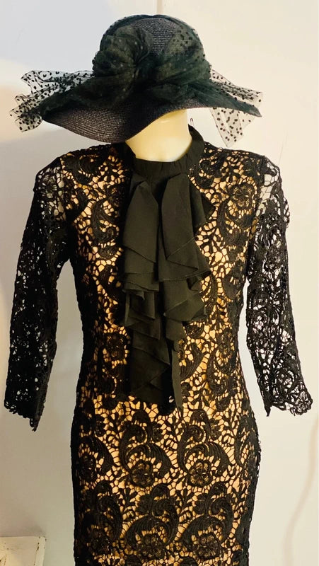 Abito Elegante midi in pizzo nero con Voilant Misure Nelle Foto