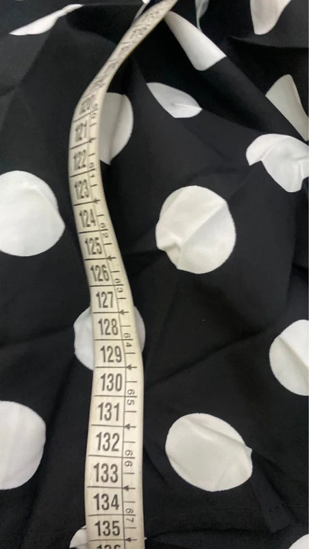 Favoloso Abito lungo a pois bianco e nero con balze Misure Nelle Foto