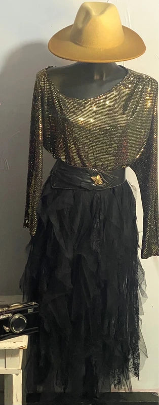Blusa Effetto Metallico Con Paillettes & Gonna Lunga Pizzo e Tulle