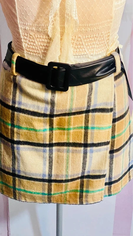 Top Maglia in Pizzo con Voilant Con Spilla & Gonna in Tartan Cappello In Regalo Misure In Foto