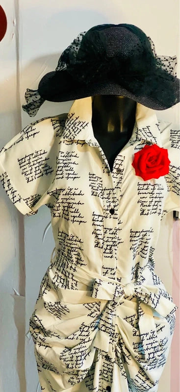 abito chemisier drappeggiato con stampa a grafia spilla decorativa Misure In Foto