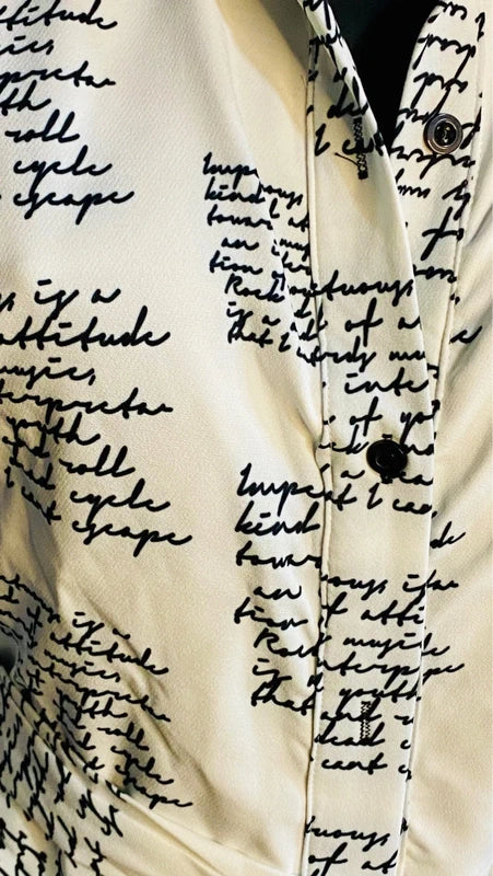 abito chemisier drappeggiato con stampa a grafia spilla decorativa Misure In Foto