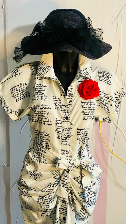 abito chemisier drappeggiato con stampa a grafia spilla decorativa Misure In Foto