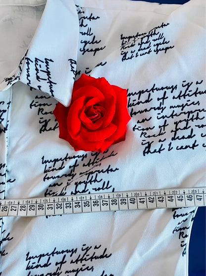 abito chemisier drappeggiato con stampa a grafia spilla decorativa Misure In Foto