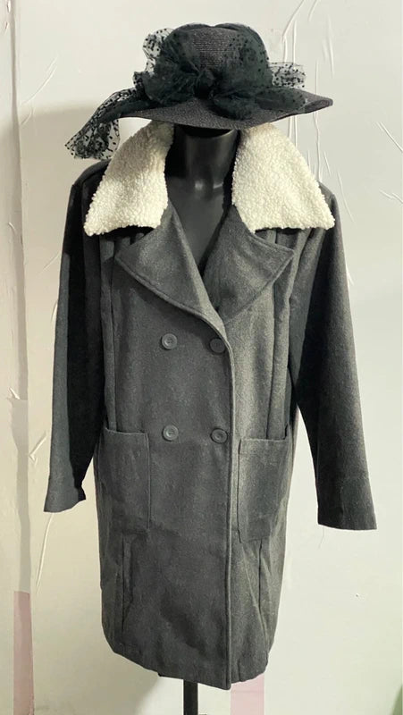 Cappotto a doppiopetto Vestibilita’ Over Misure in Foto