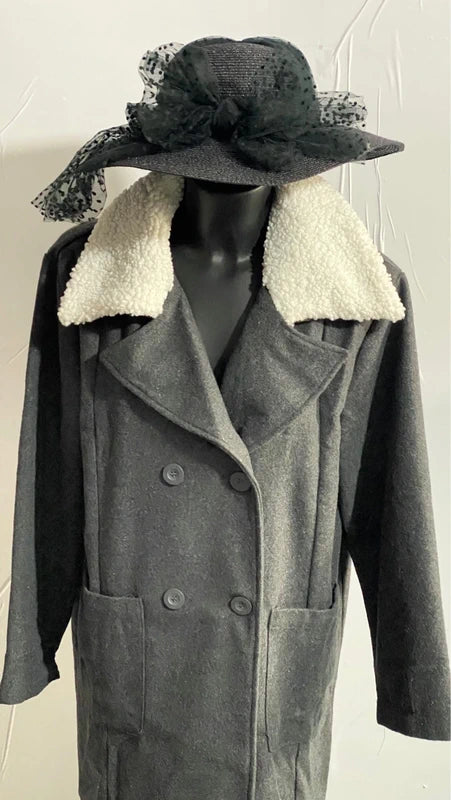Cappotto a doppiopetto Vestibilita’ Over Misure in Foto