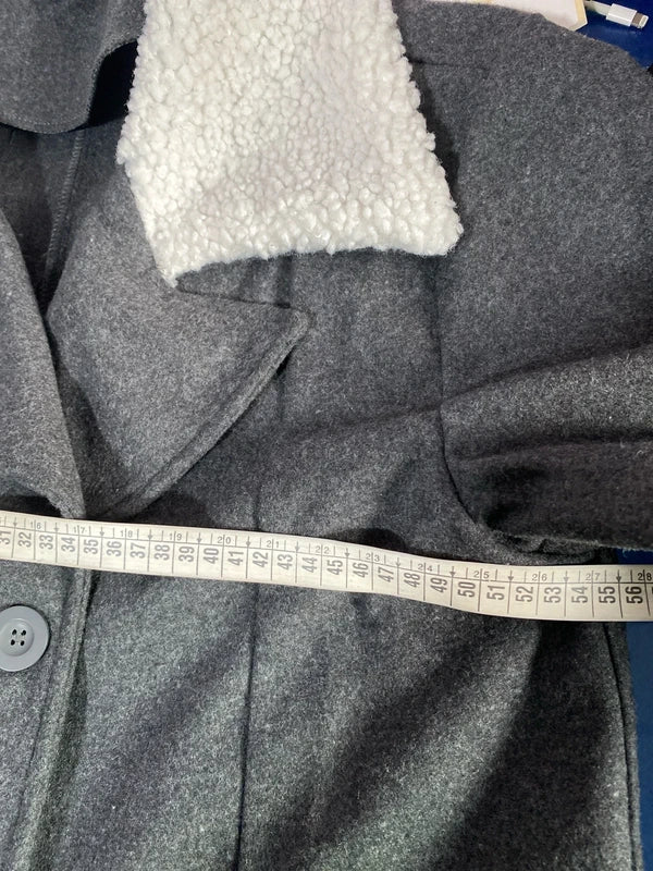Cappotto a doppiopetto Vestibilita’ Over Misure in Foto