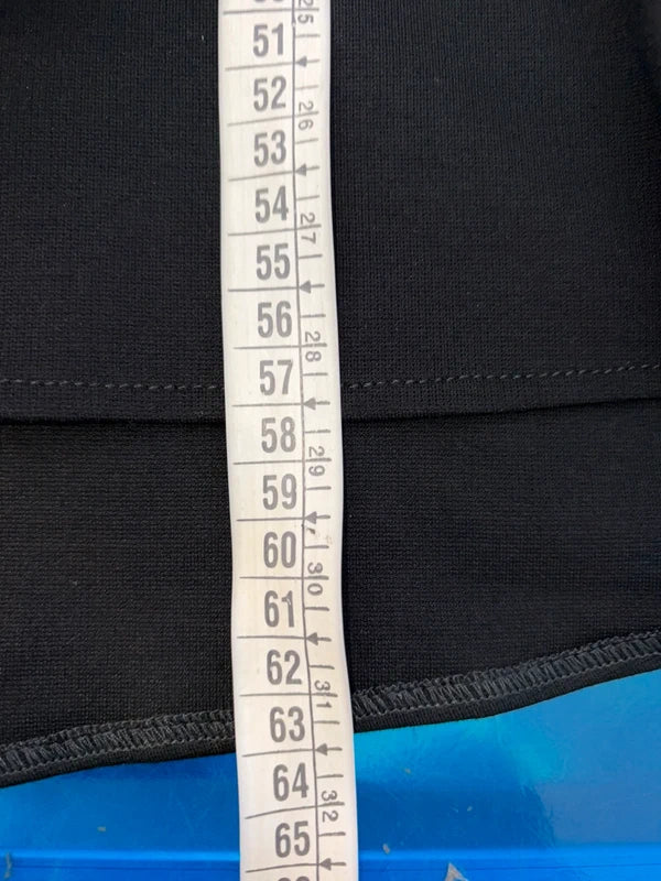 Outfit dalla taglia XS alla XL Gonna a Balze Spilla e Cappello in Pizzo Misure In Foto