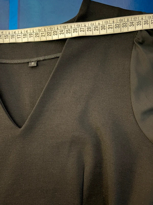 Outfit dalla taglia XS alla XL Gonna a Balze Spilla e Cappello in Pizzo Misure In Foto